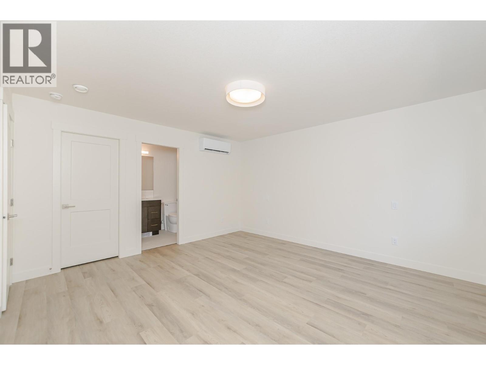 #4 8200 97A HIGHWAY - 21