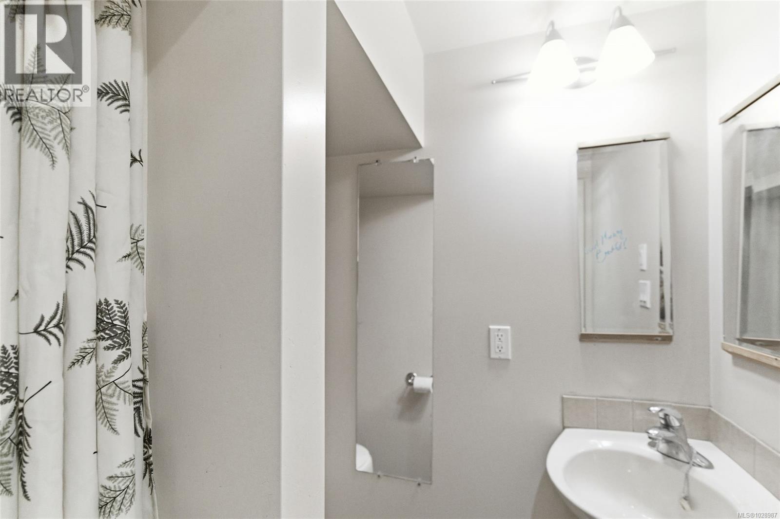 3212 Dogwood Rd, Chemainus