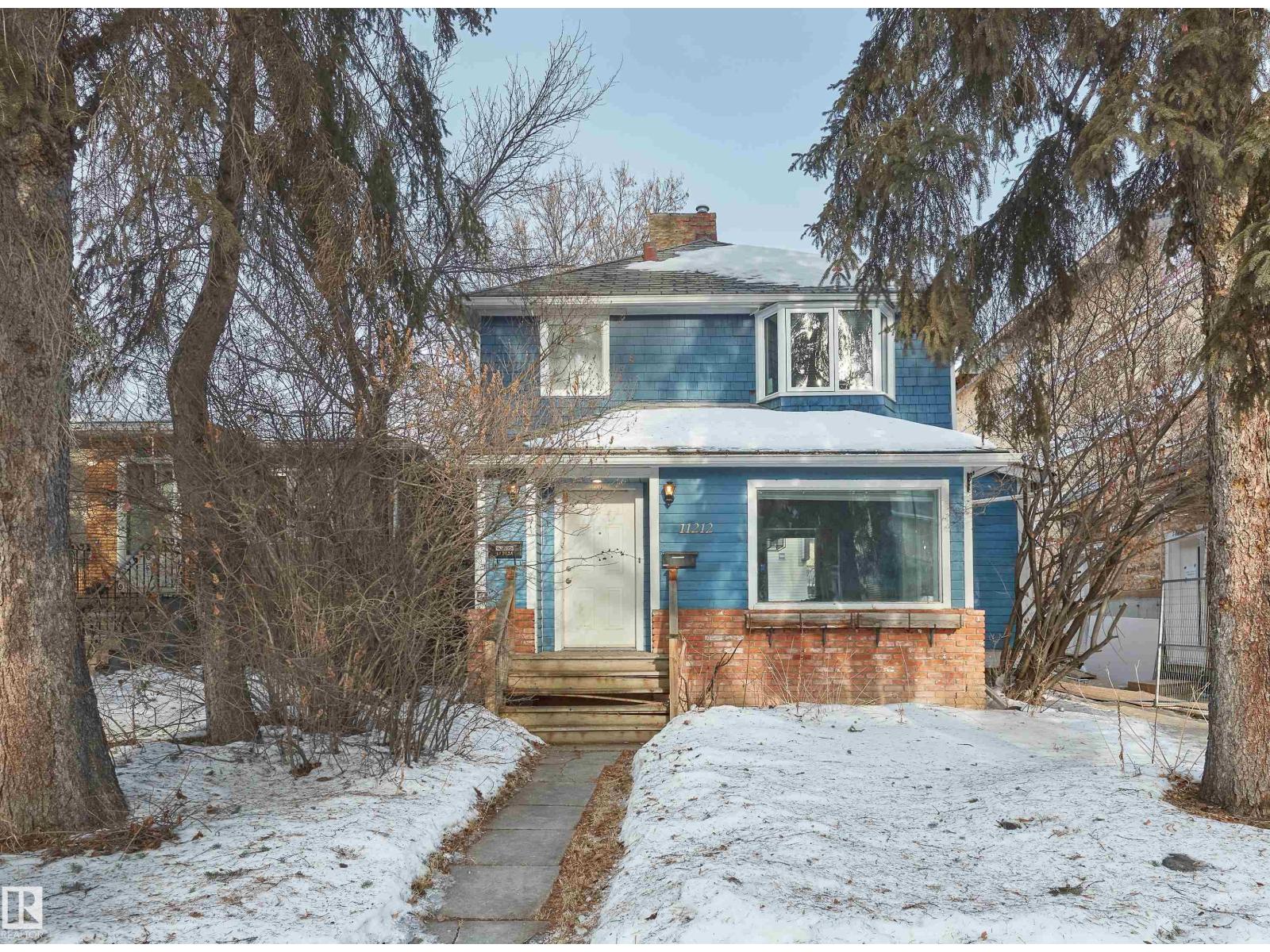 11212 75 AV NW - 1