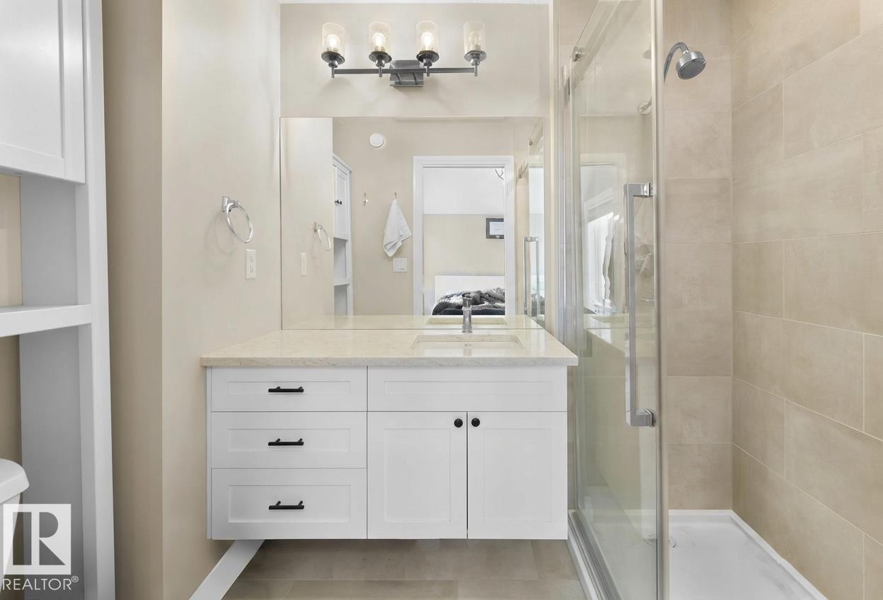 11212 75 AV NW - 10