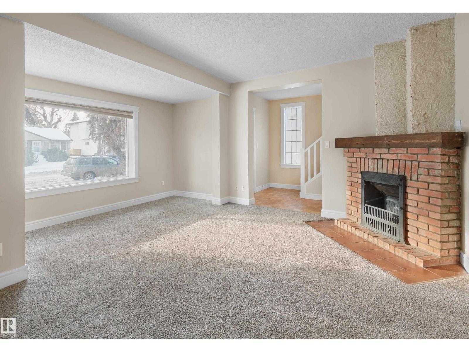 11212 75 AV NW - 14
