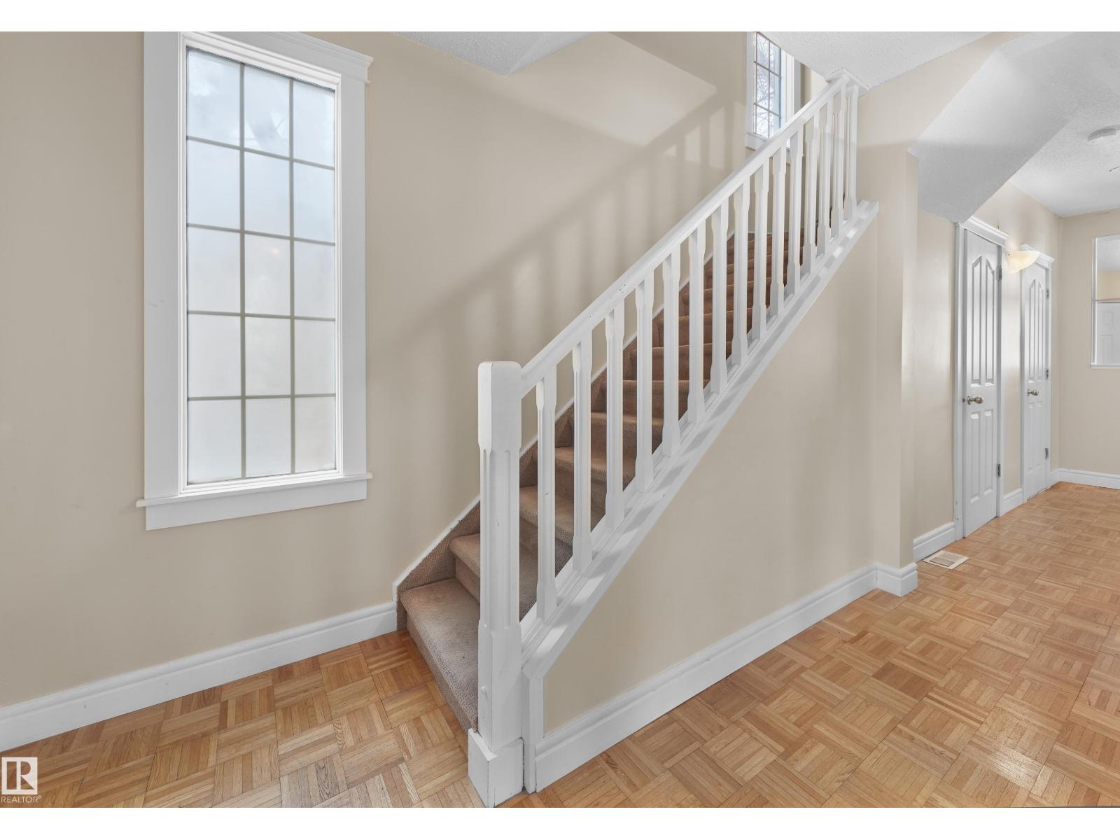 11212 75 AV NW - 23