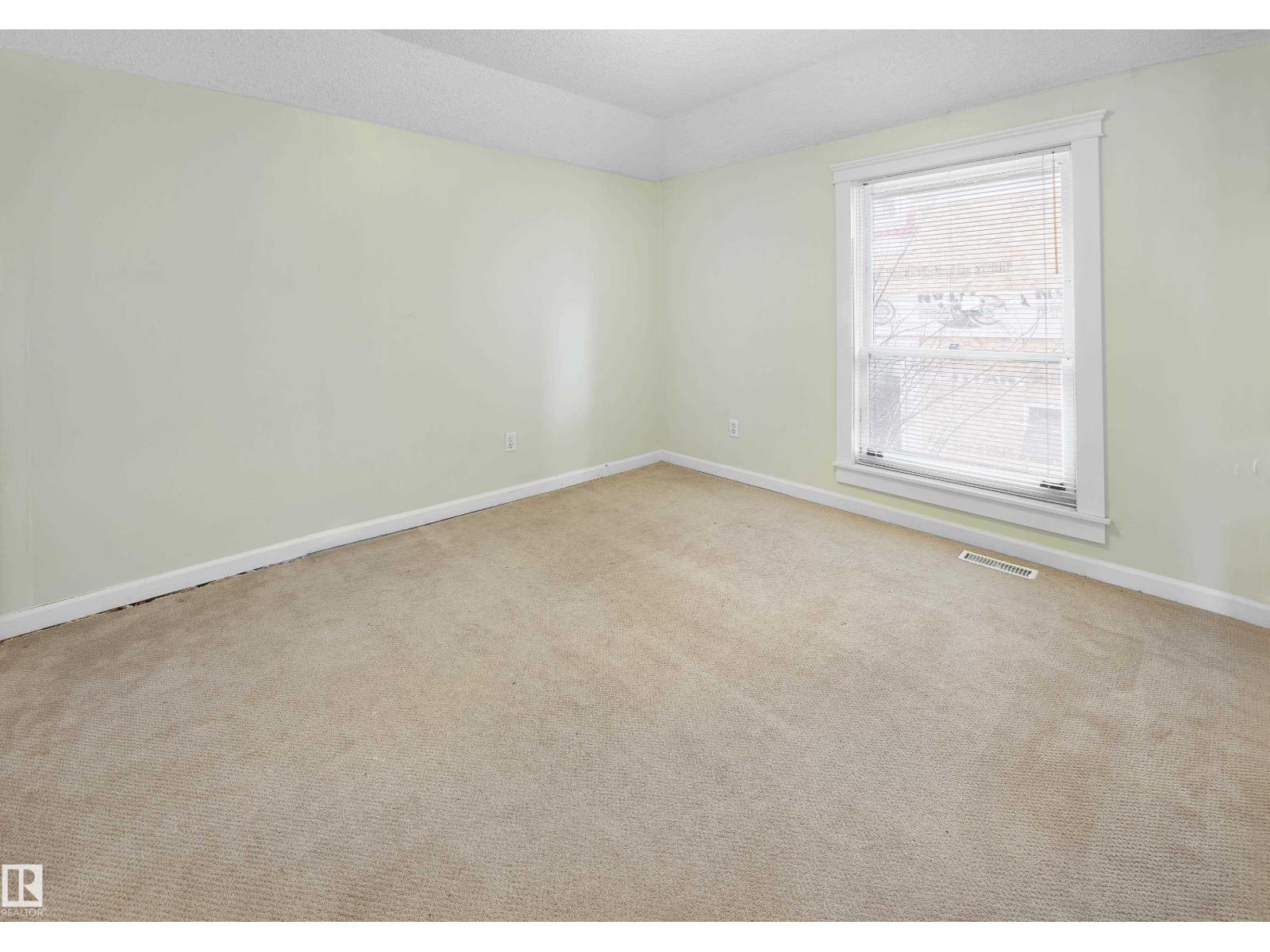 11212 75 AV NW - 26