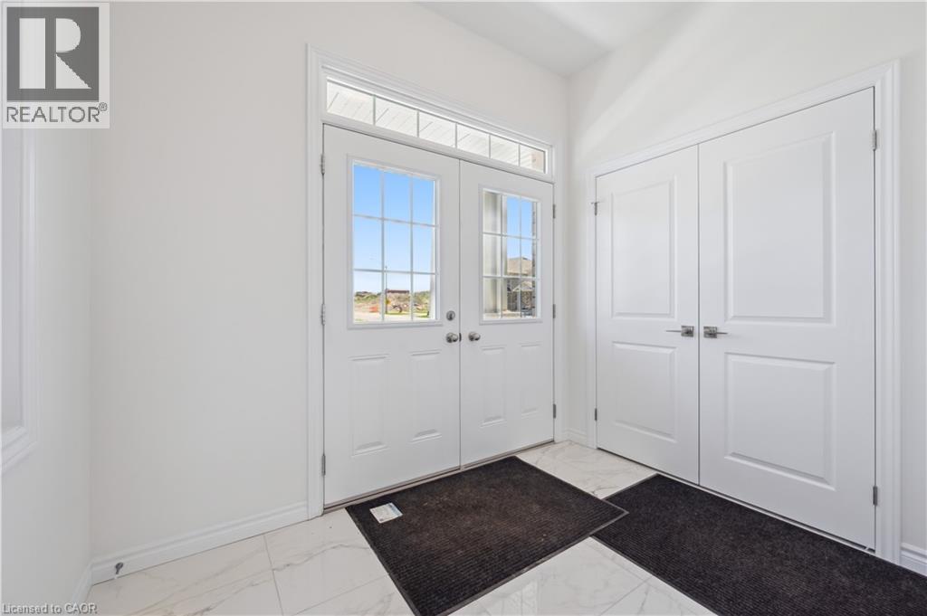 22 HENRY MARACLE Street - 3