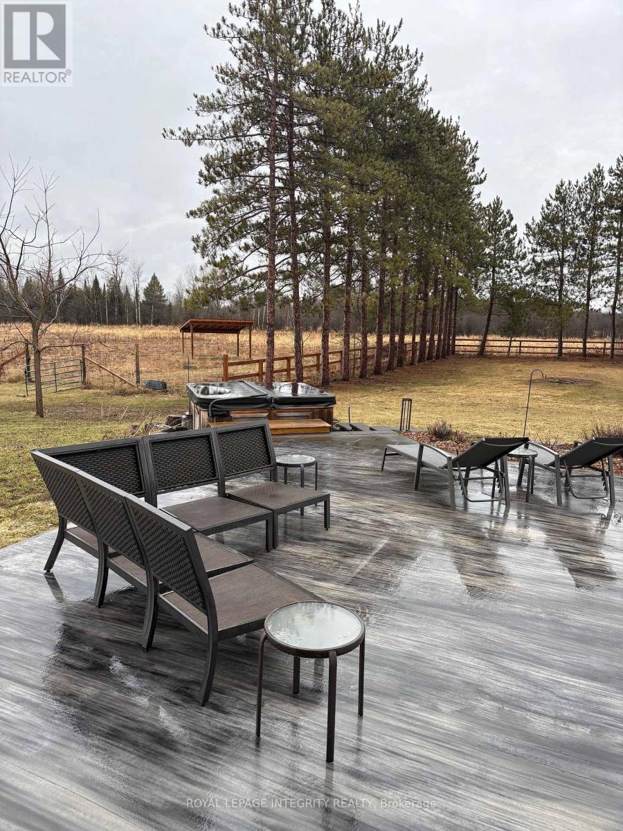 210 WAYSIDE DRIVE - 7