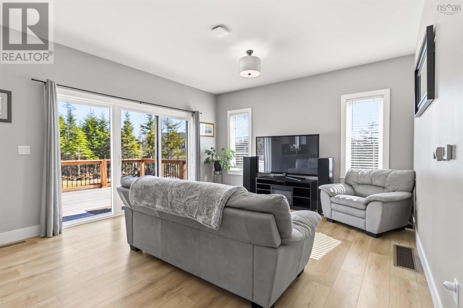 86 RIVERVIEW DRIVE - 22