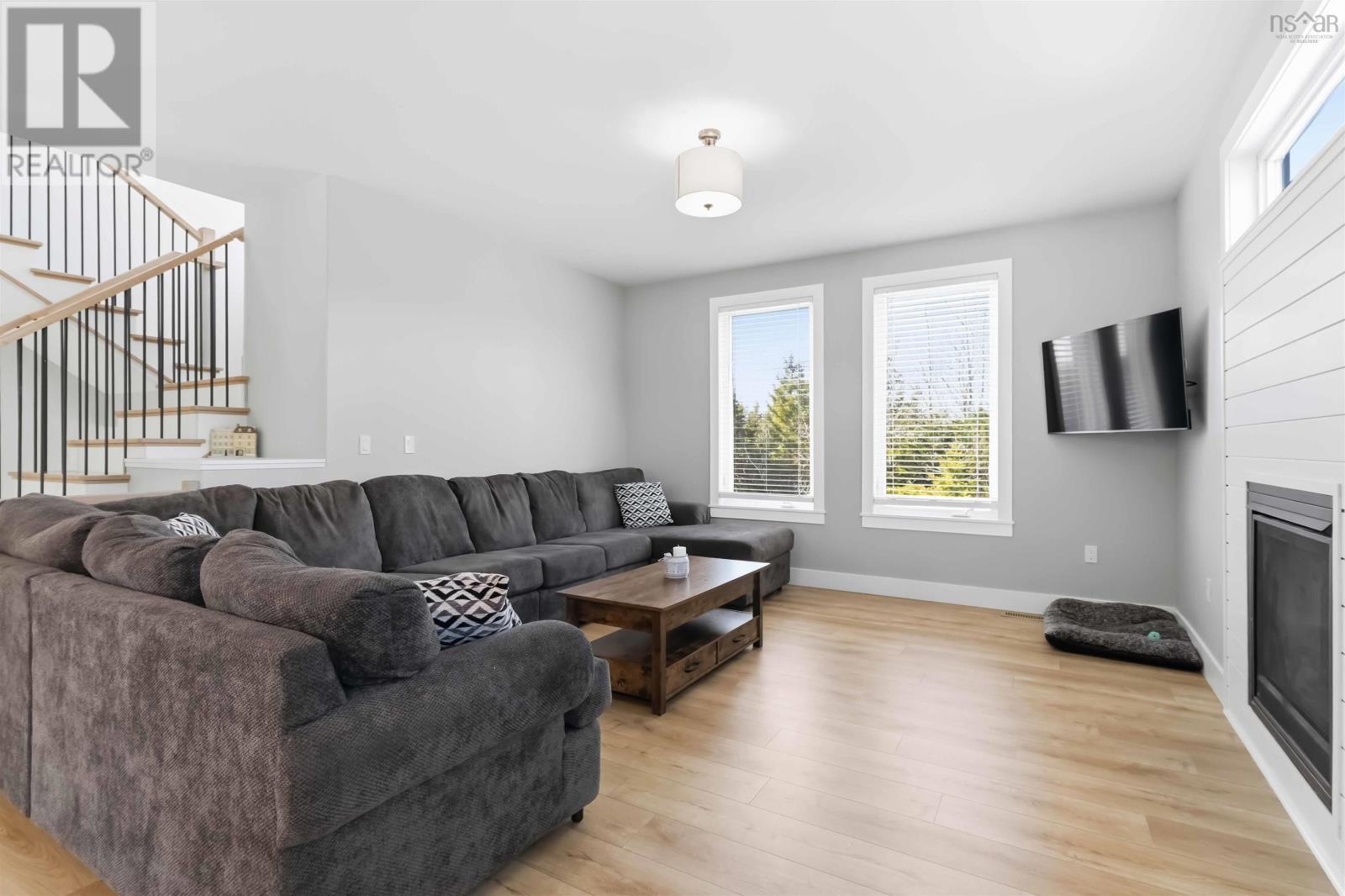 86 RIVERVIEW DRIVE - 18