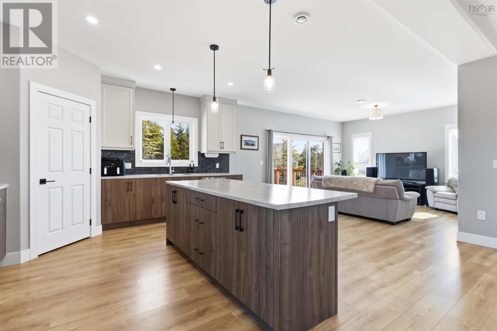 86 RIVERVIEW DRIVE - 13