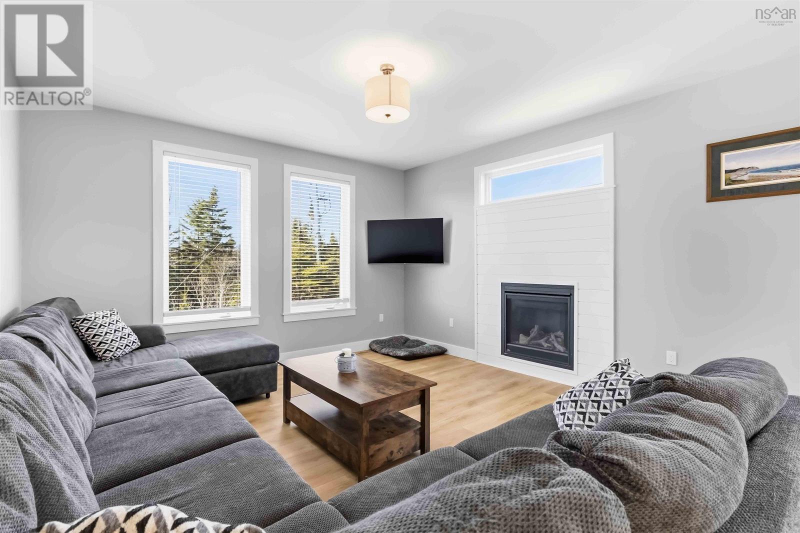 86 RIVERVIEW DRIVE - 19