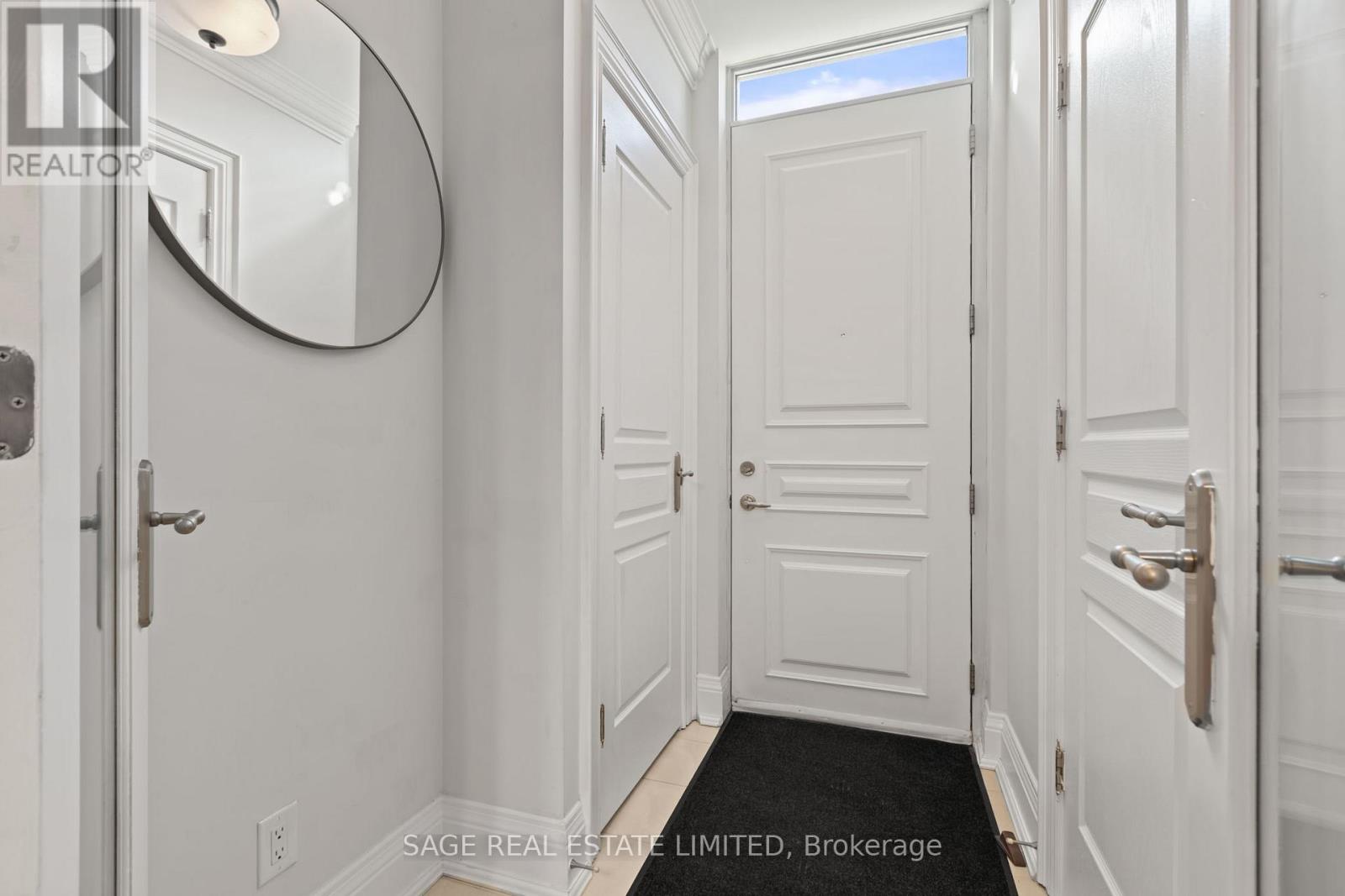 #TH#31 25 GREENVIEW AVENUE - 4