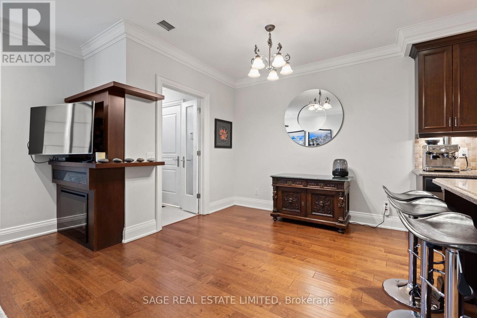 #TH#31 25 GREENVIEW AVENUE - 5