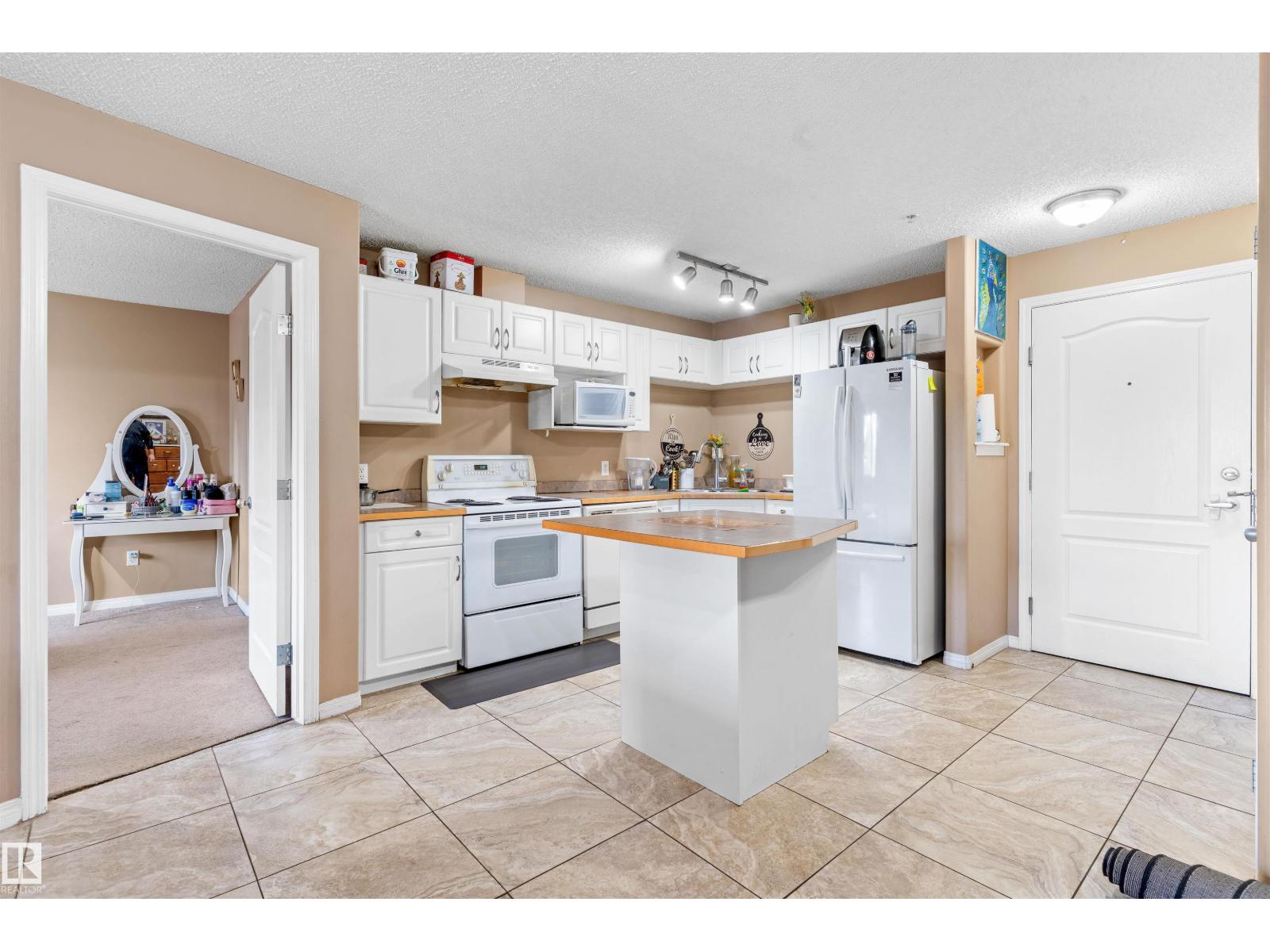 #224 3425 19 Street NW NW, Edmonton