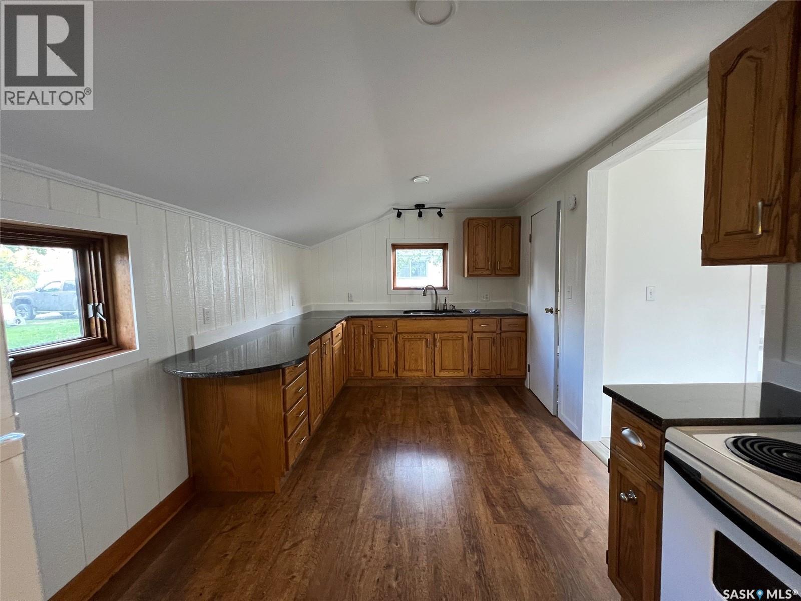 311 1st STREET W - photo 3