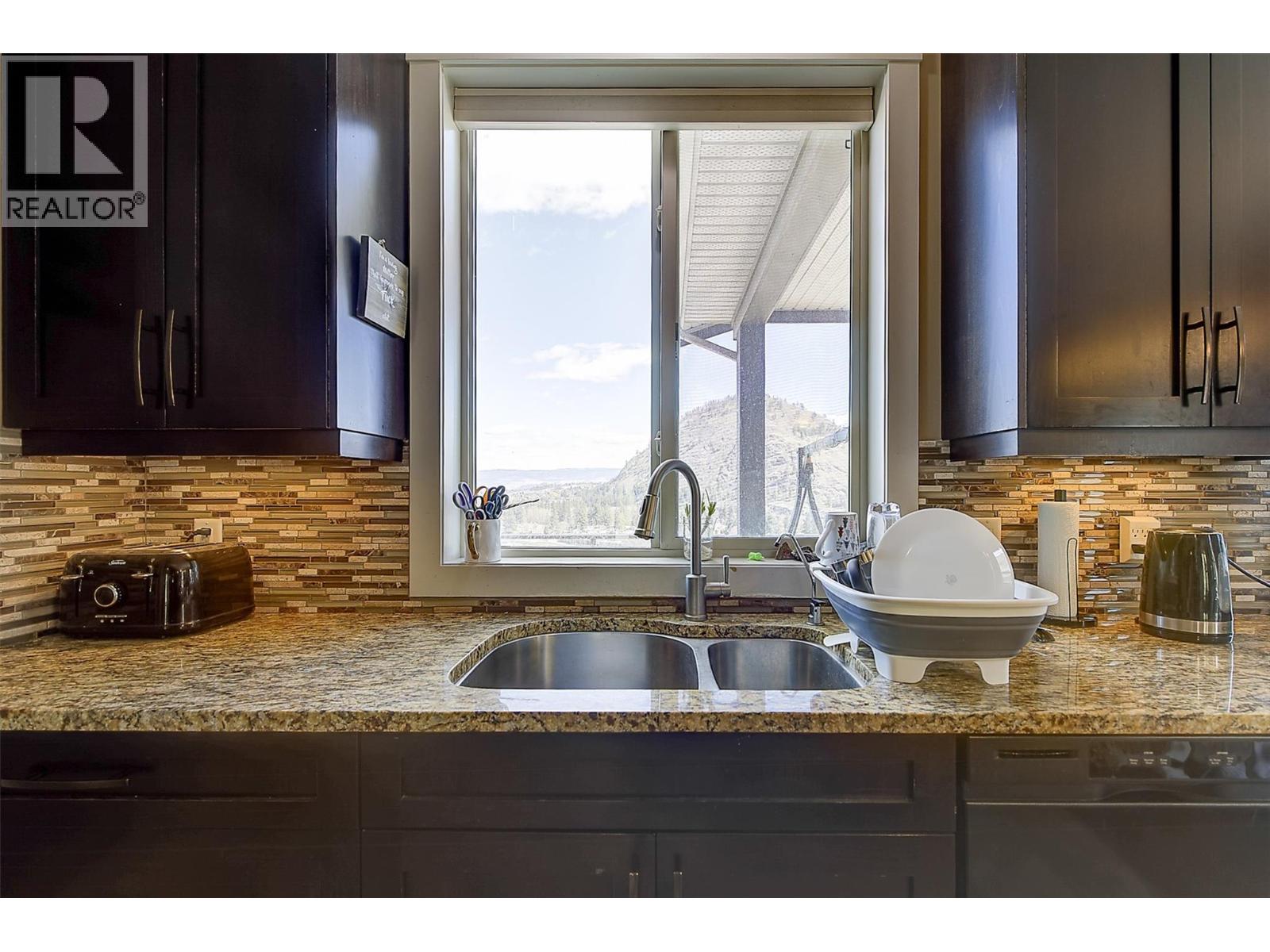 2957 Ensign Lane, West Kelowna
