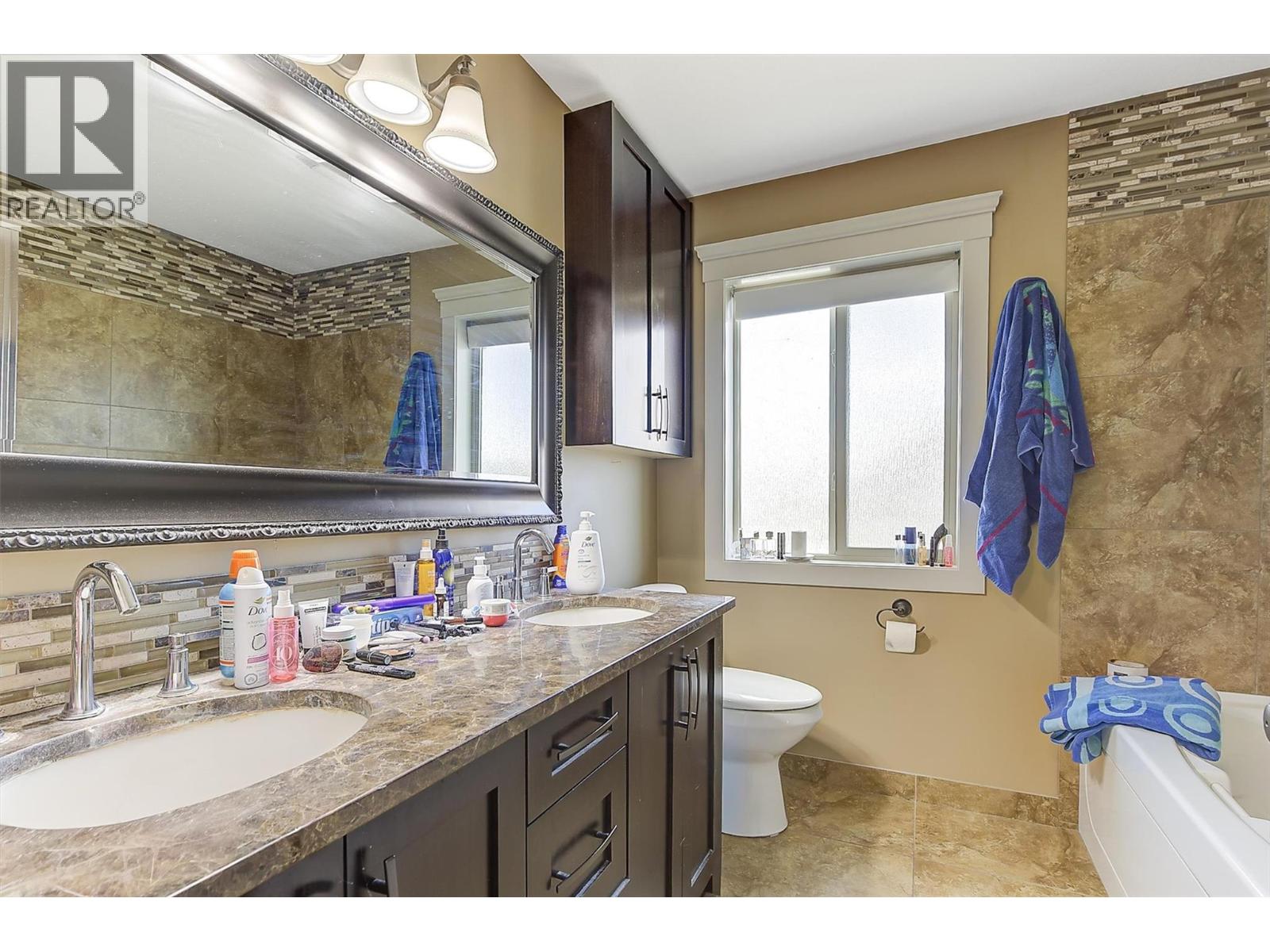 2957 Ensign Lane, West Kelowna