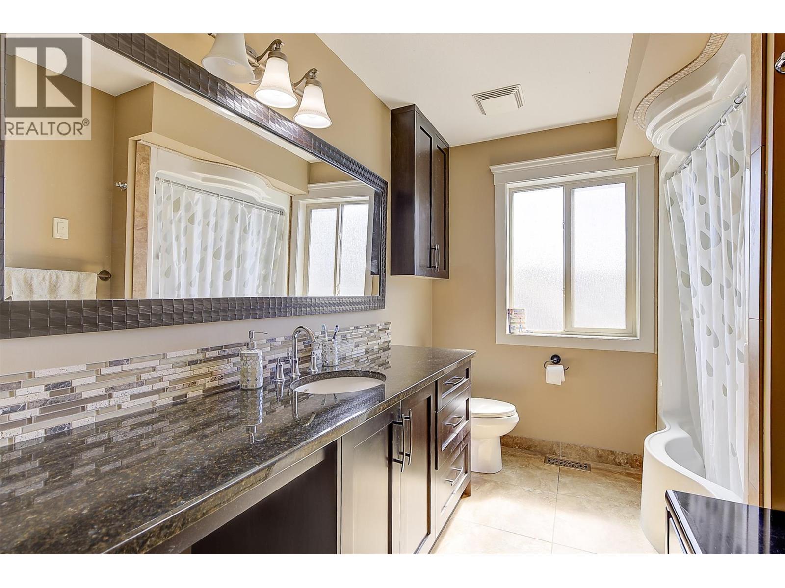 2957 Ensign Lane, West Kelowna