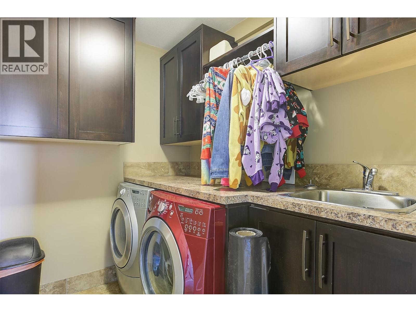 2957 Ensign Lane, West Kelowna