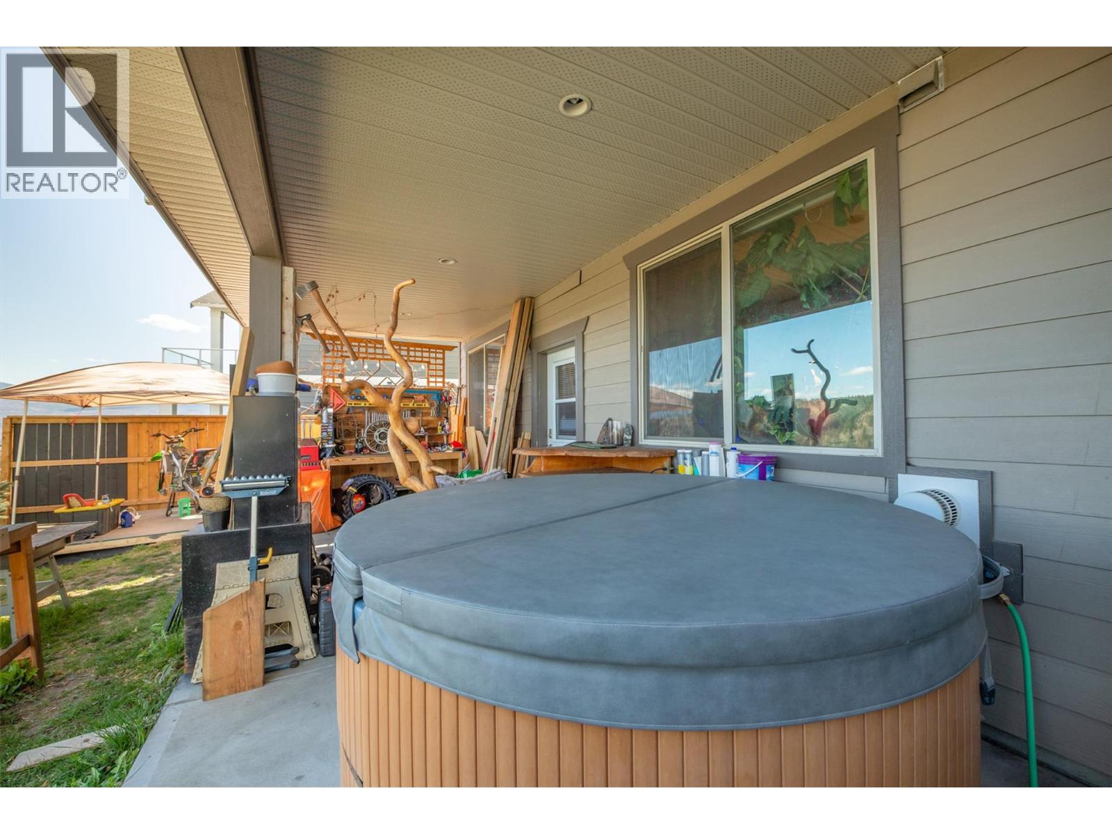 2957 Ensign Lane, West Kelowna