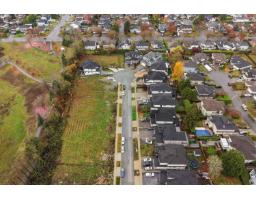 18922 62 Avenue, Surrey, BC V3S8A3 Photo 8