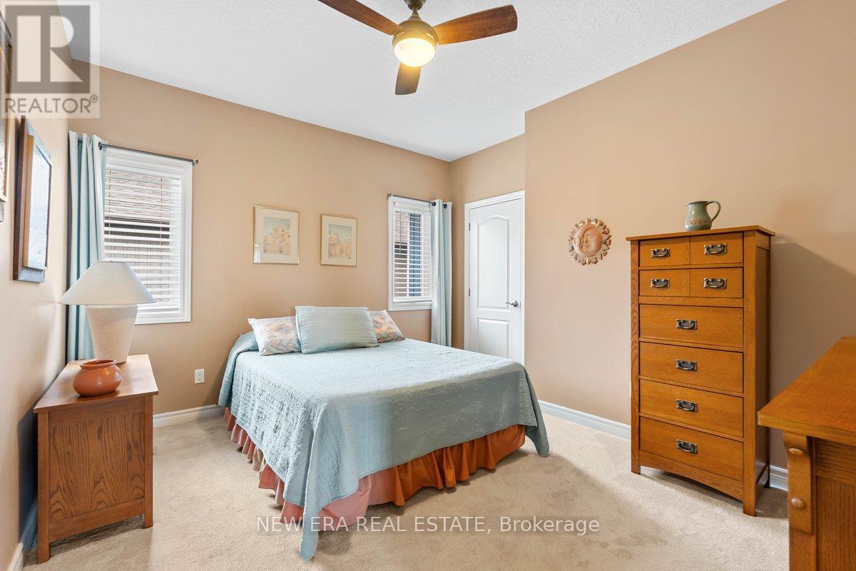 17 DORCHESTER DRIVE - 16