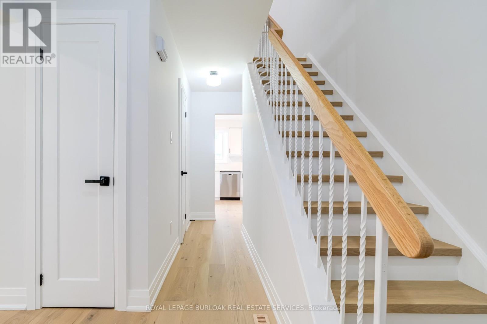 #4 5475 LAKESHORE ROAD - Image 3