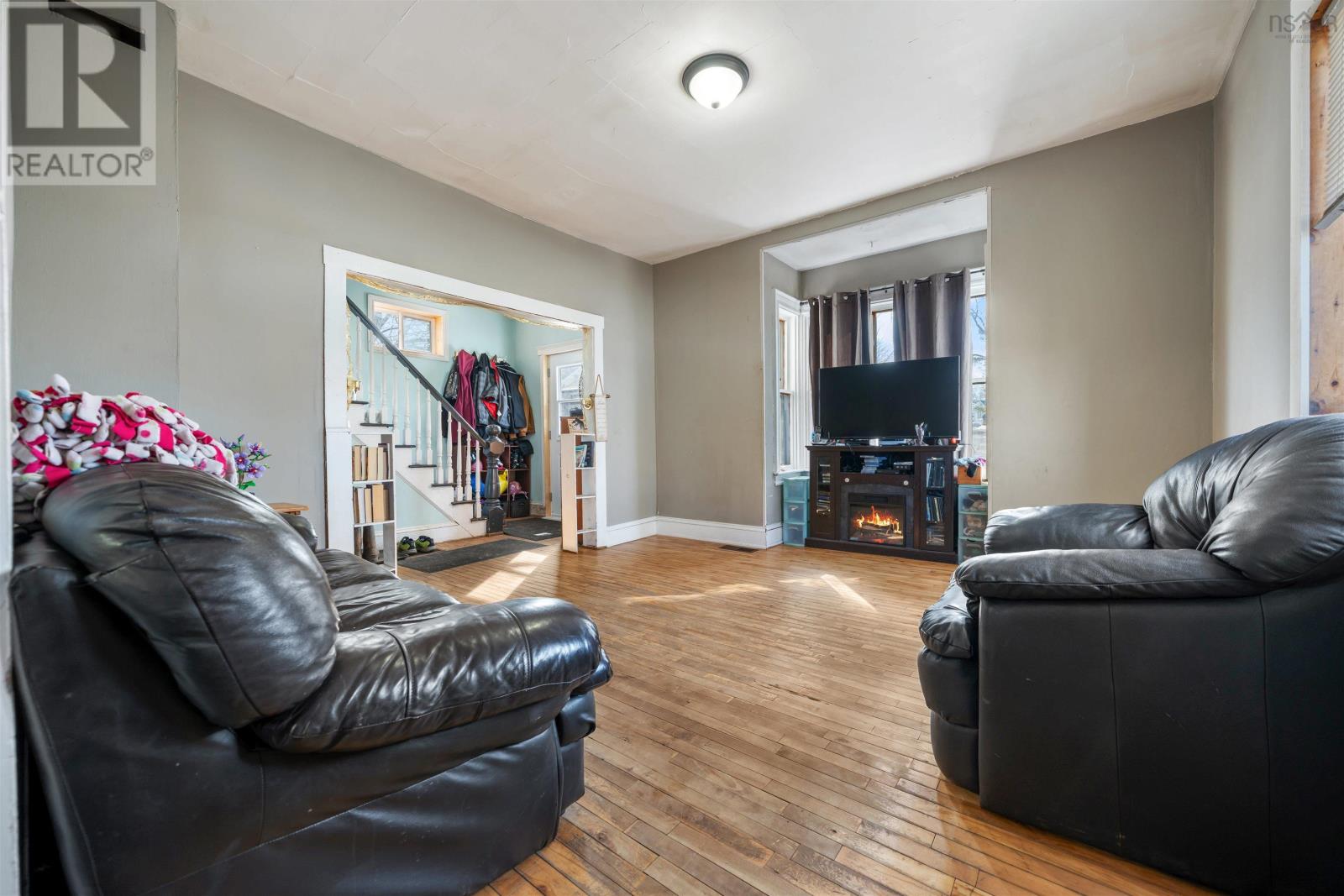 Property 8 of 32 of 10 East Pleasant Street