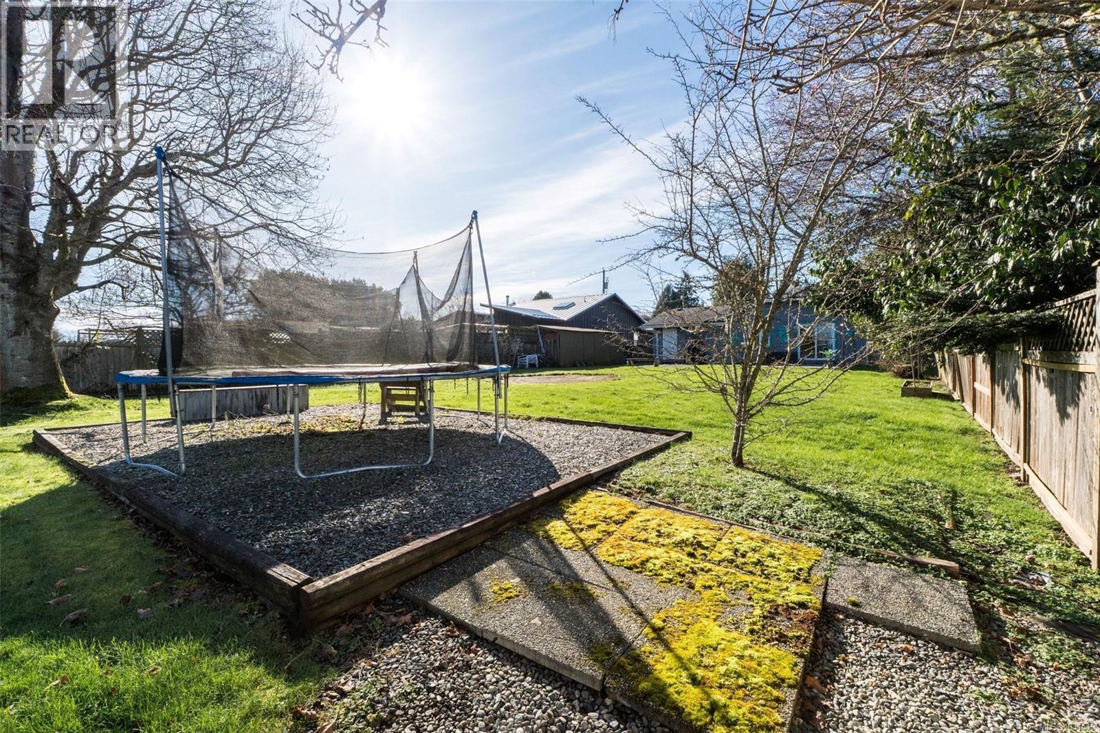  6525 Country Road, Sooke