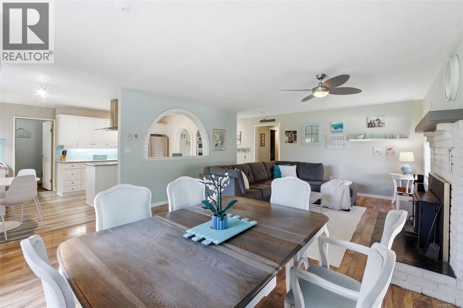  6525 Country Road, Sooke