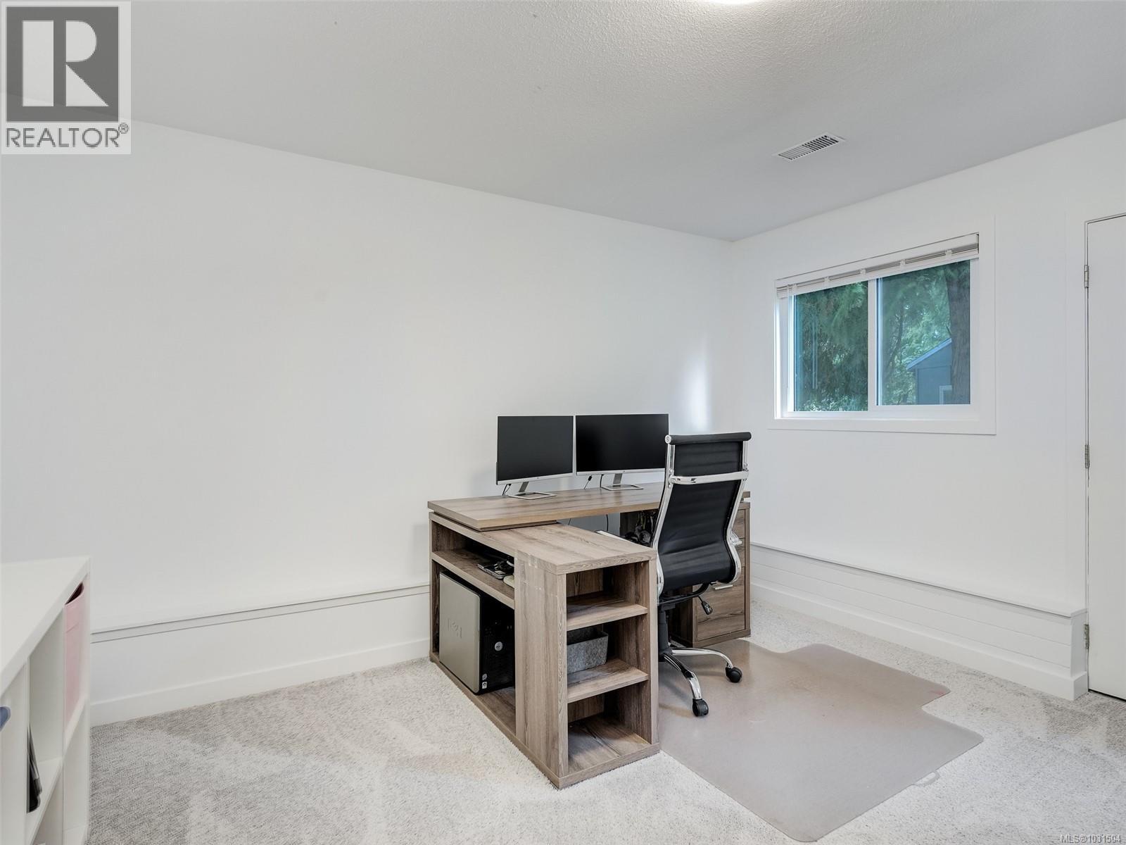 6429 Rodolph Rd, Central Saanich