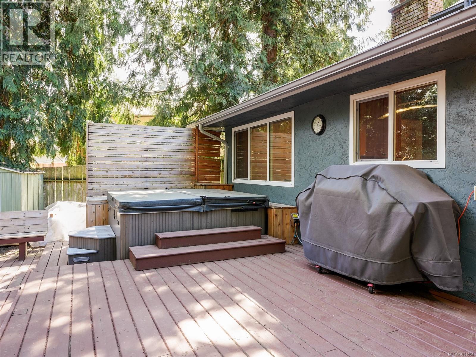 6429 Rodolph Rd, Central Saanich