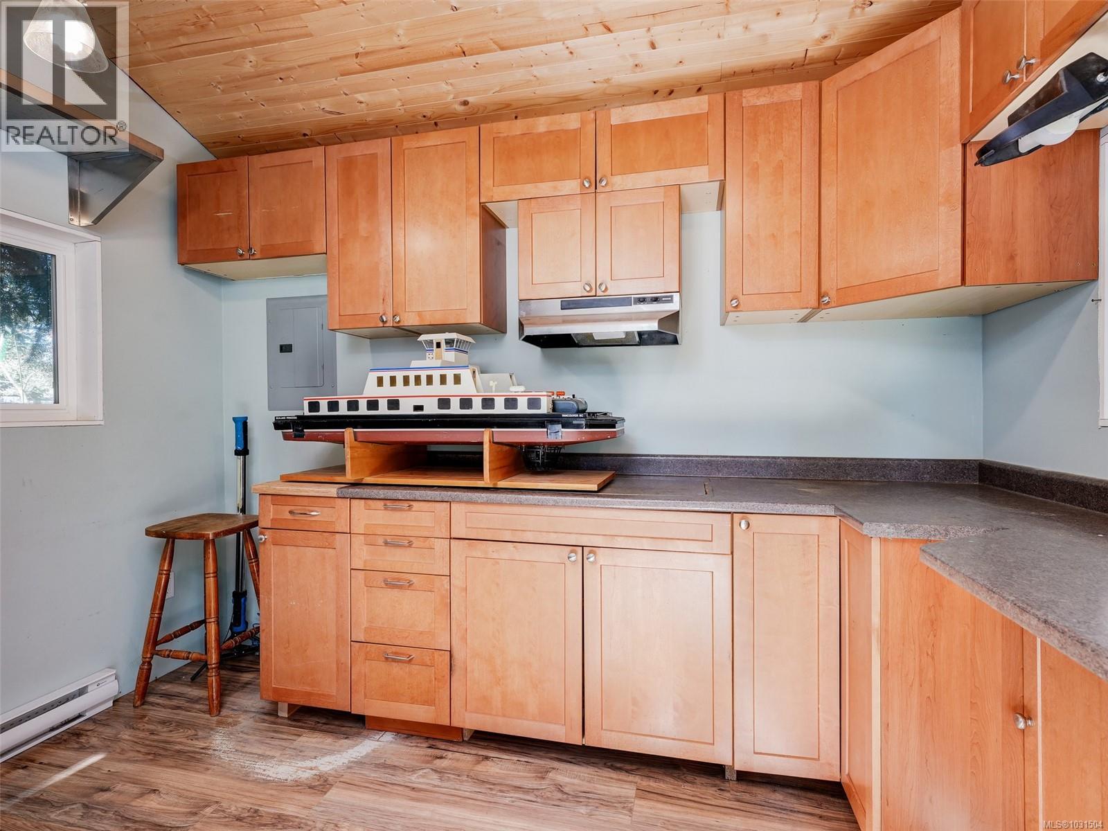 6429 Rodolph Rd, Central Saanich