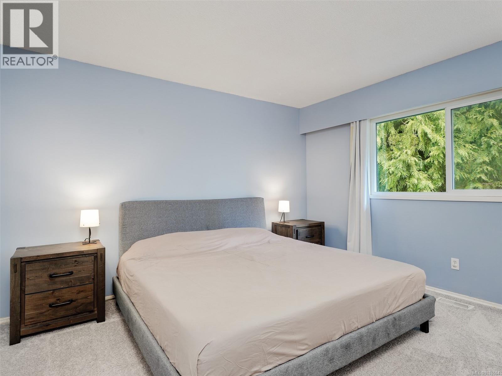 6429 Rodolph Rd, Central Saanich