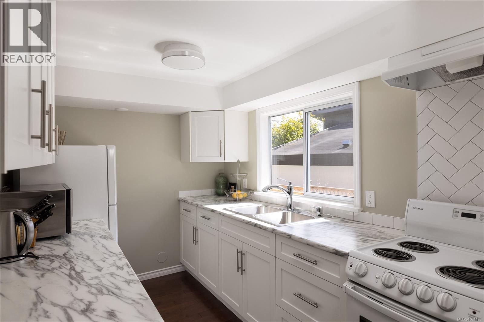 338 FOUL BAY RD - 36