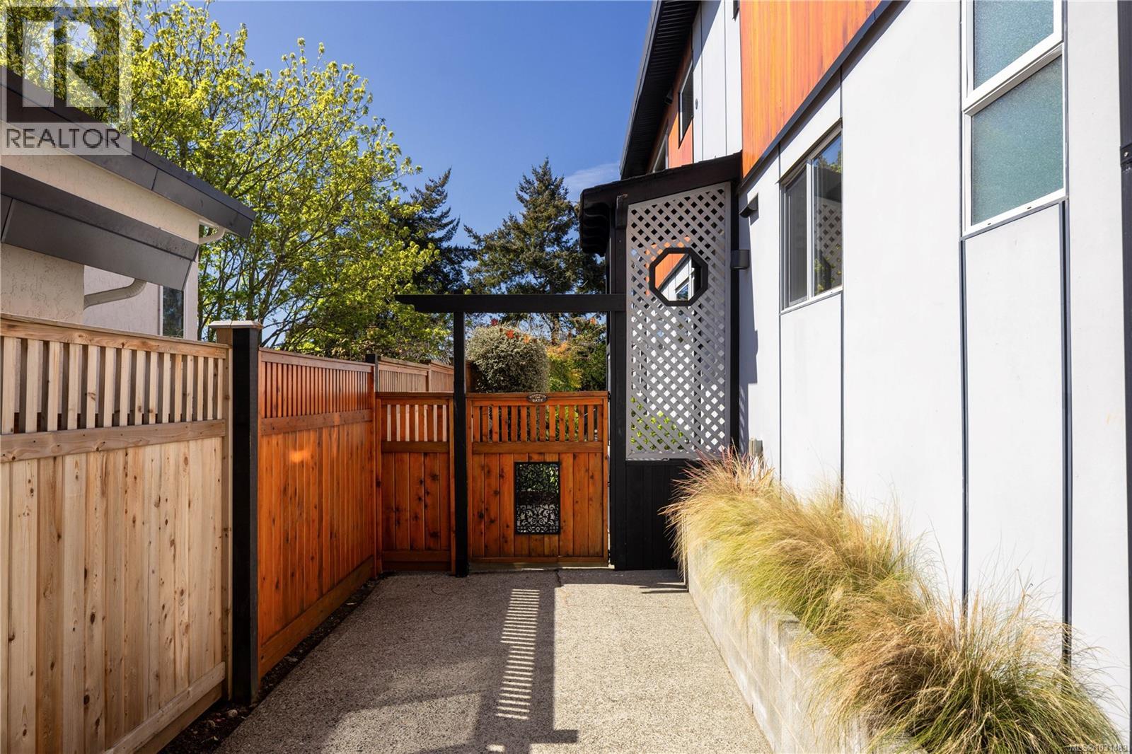 338 FOUL BAY RD - 45