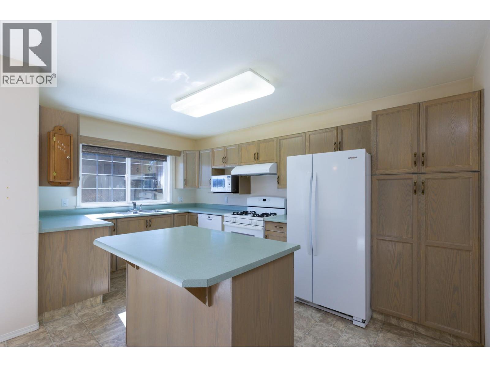 #20 2210 Louie Drive - 2