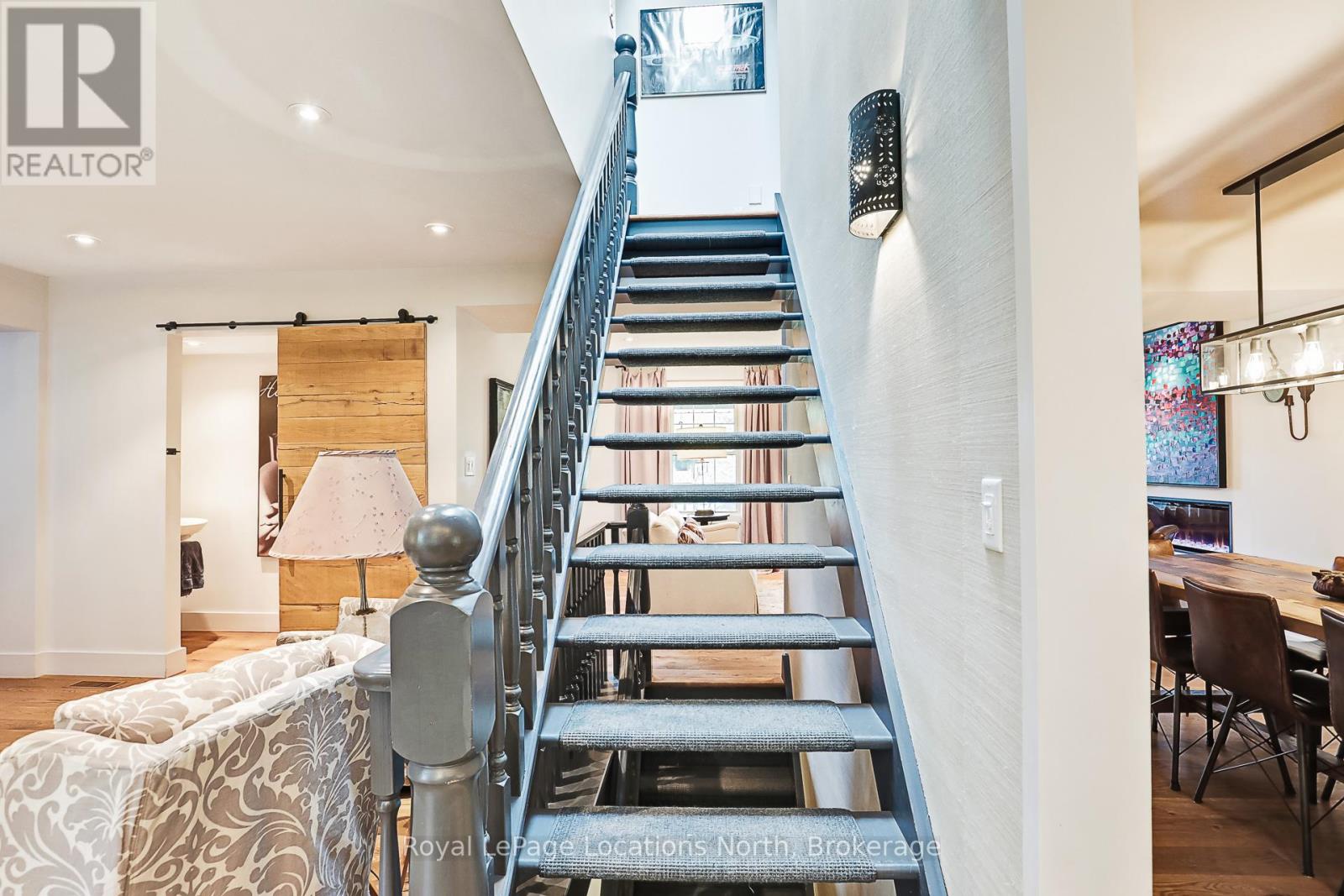 13 PARKLAND DRIVE - 32