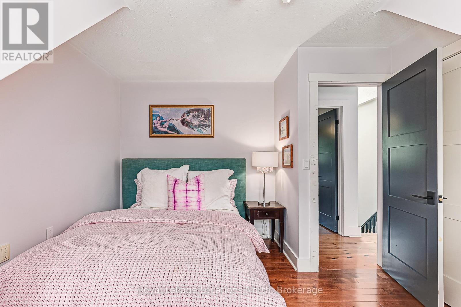 13 PARKLAND DRIVE - 33