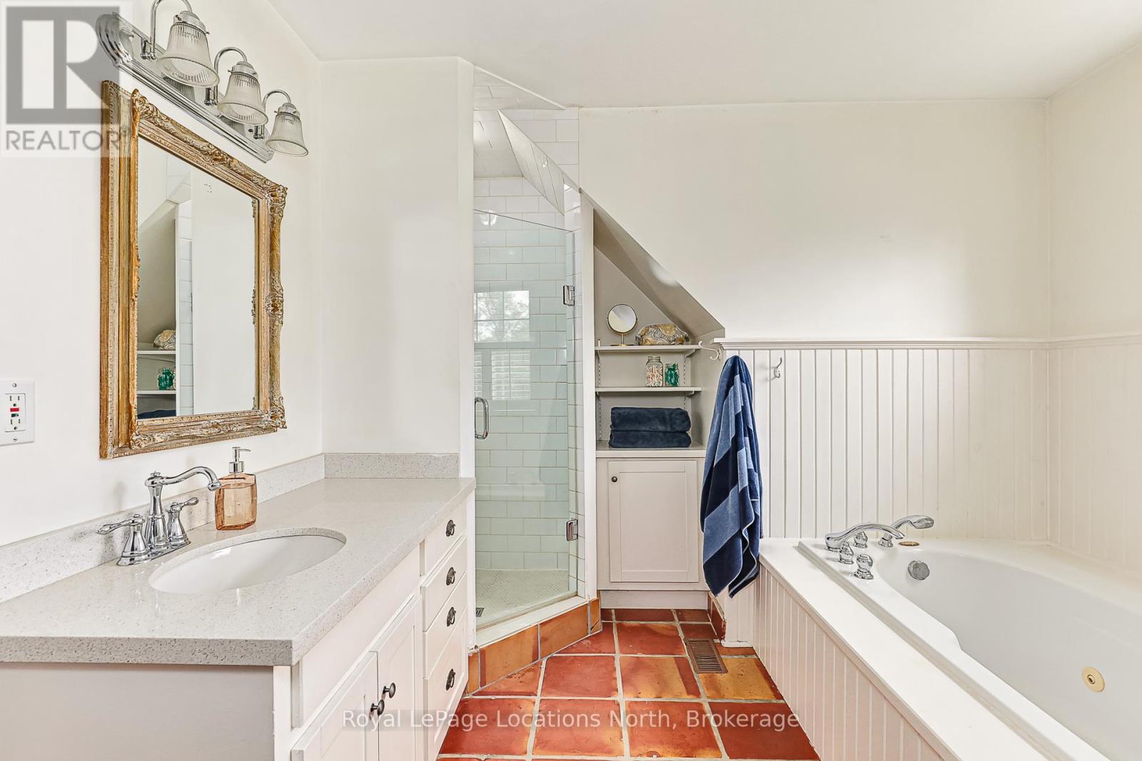 13 PARKLAND DRIVE - 38