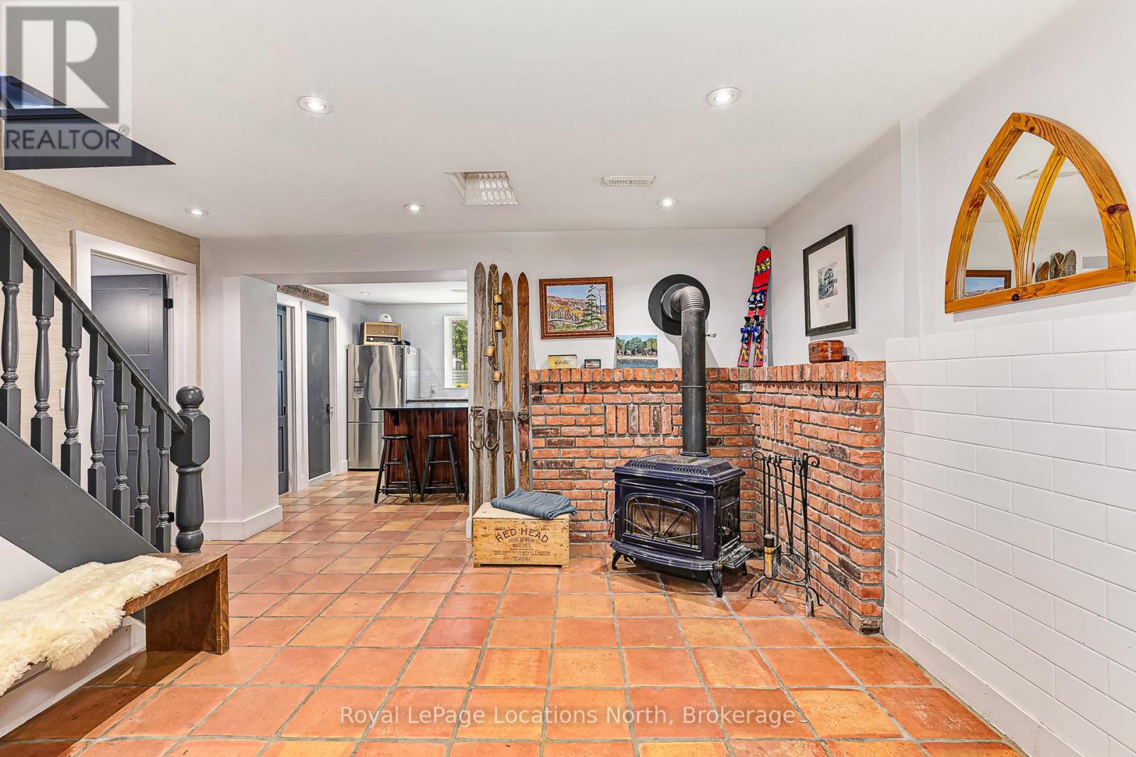 13 PARKLAND DRIVE - 41
