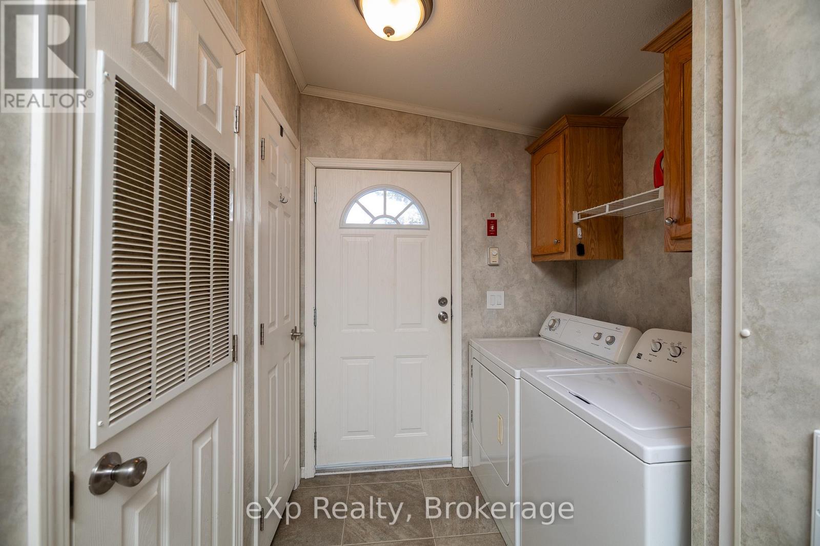 110 ROSEWOOD DRIVE - 21