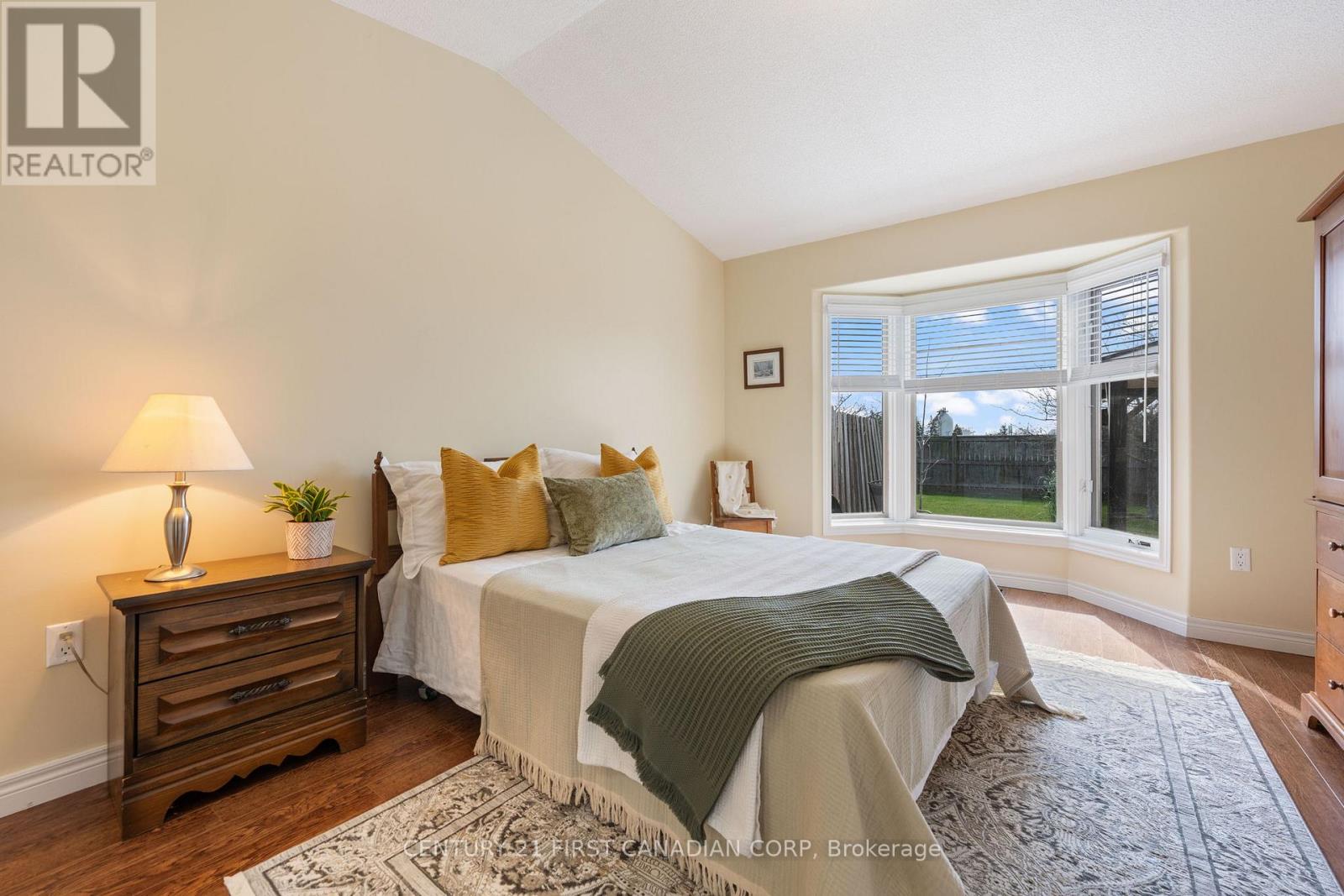 21 - 19 SOMERSET DRIVE Property Photo