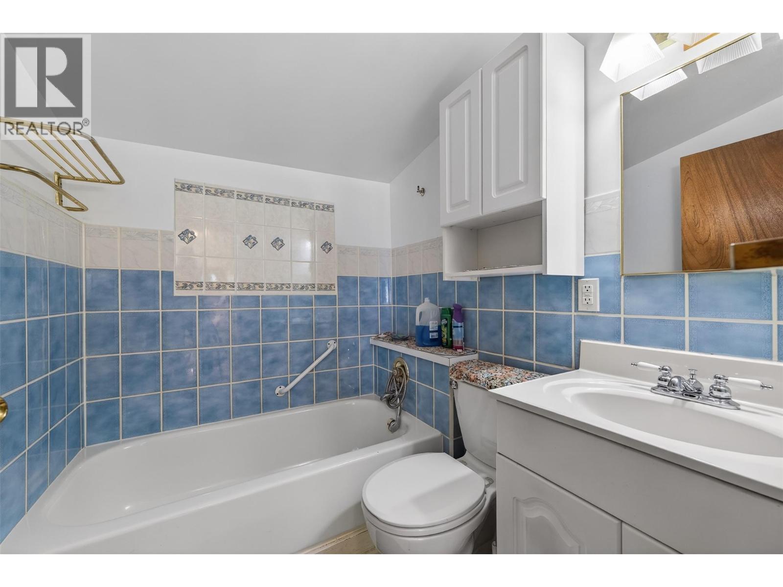 913 Sixth Street, Nelson