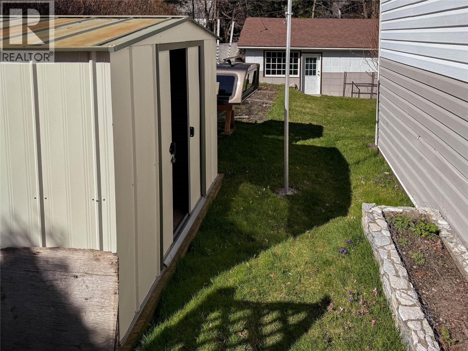 913 Sixth Street, Nelson