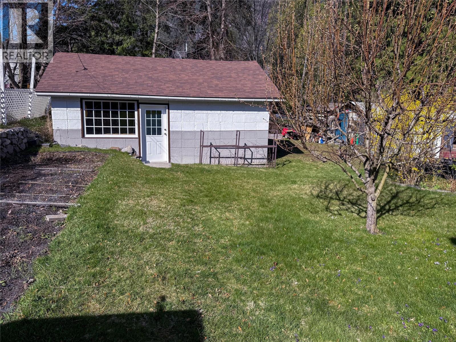 913 Sixth Street, Nelson