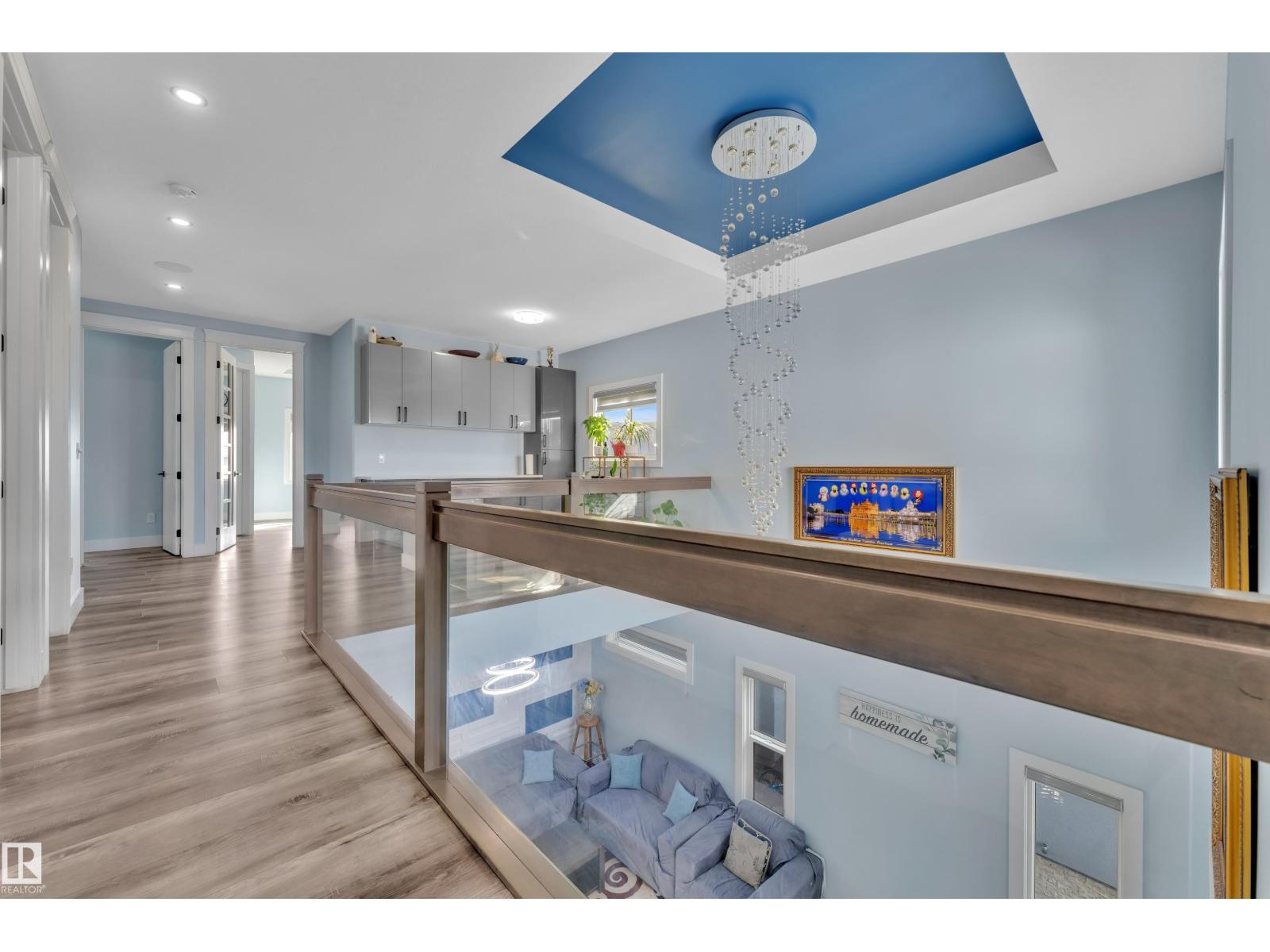 2011 18 AV NW, Edmonton