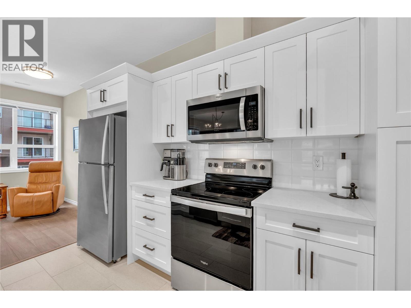 #1105 3346 SKAHA LAKE ROAD - 25