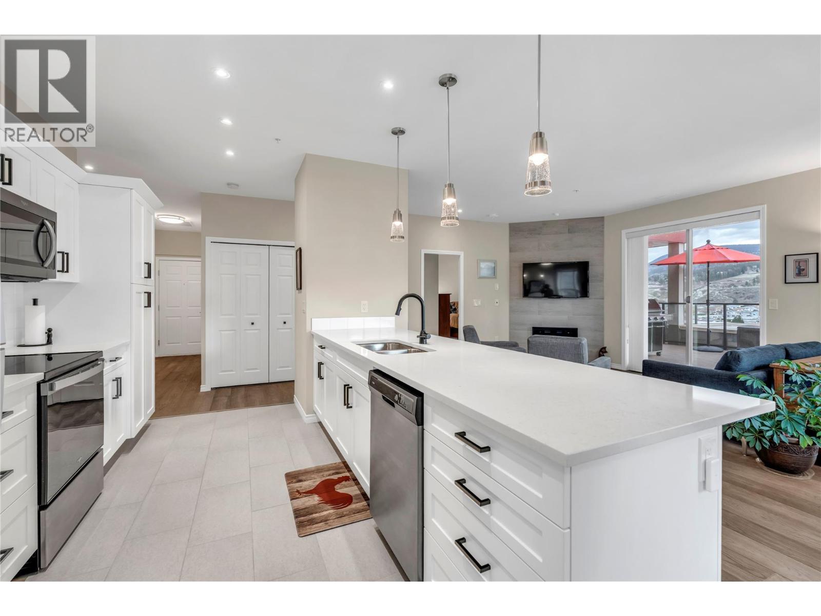 #1105 3346 SKAHA LAKE ROAD - 23