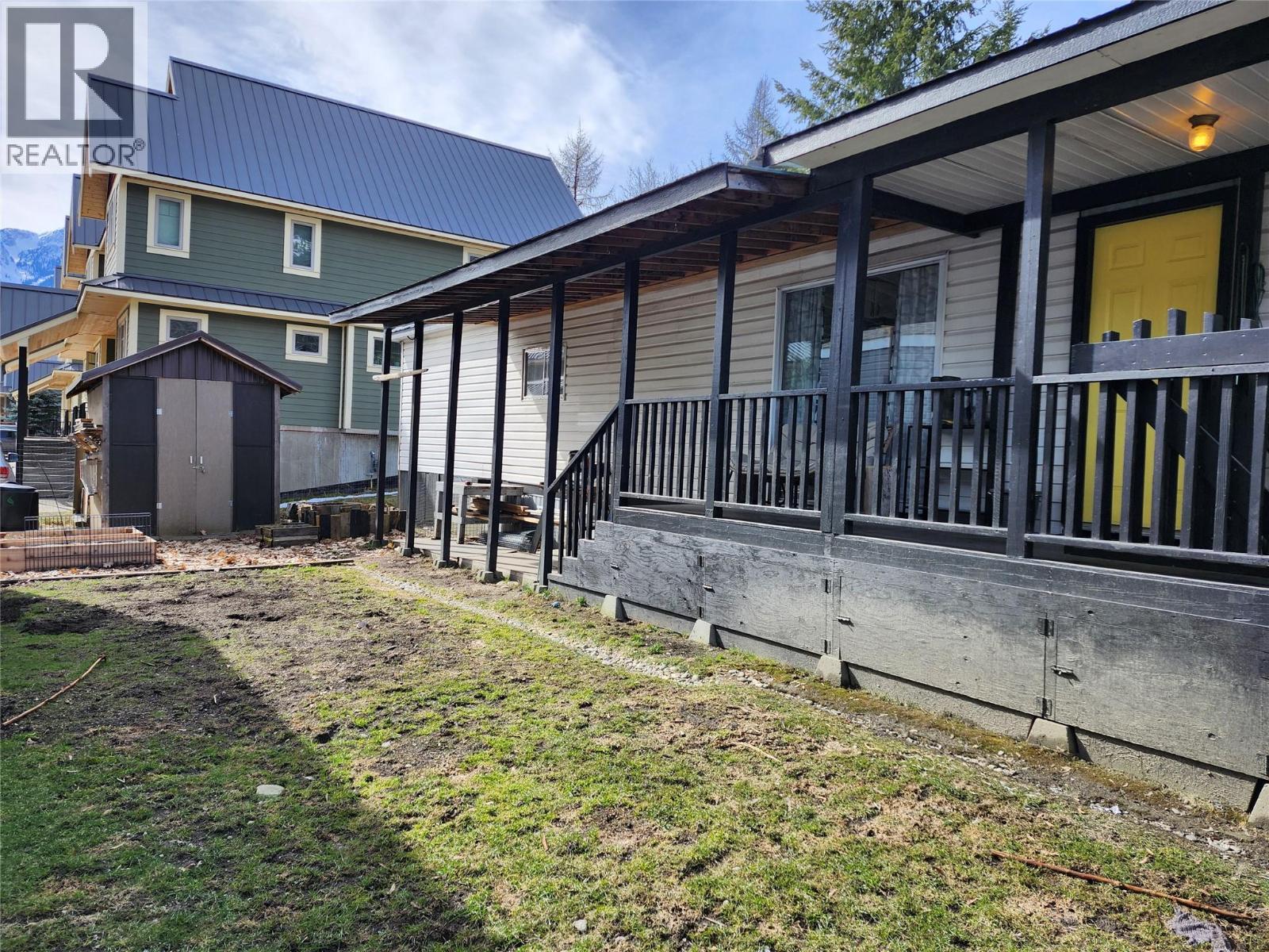 #5 606 EDWARD STREET E - 24