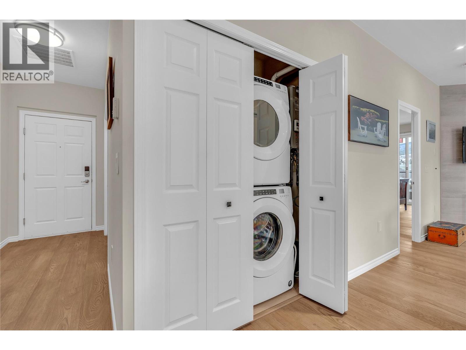 #1105 3346 SKAHA LAKE ROAD - 37