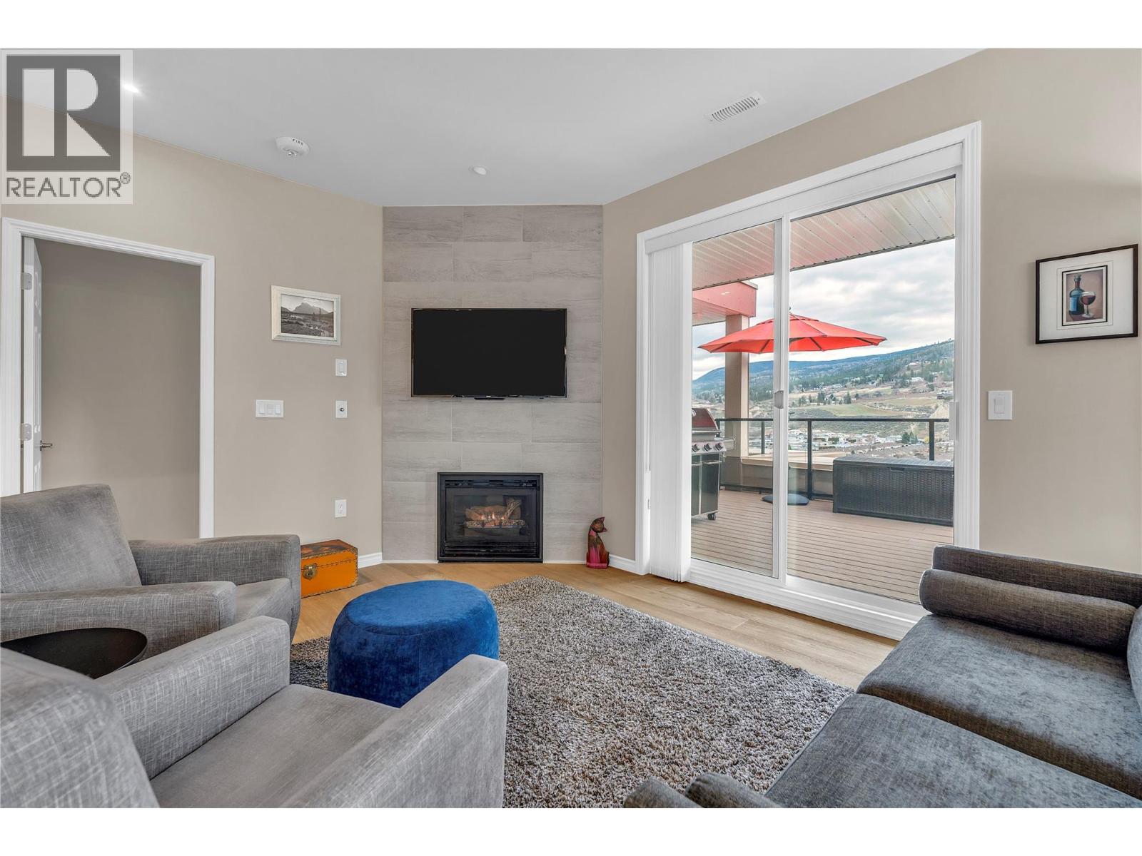 #1105 3346 SKAHA LAKE ROAD - 28